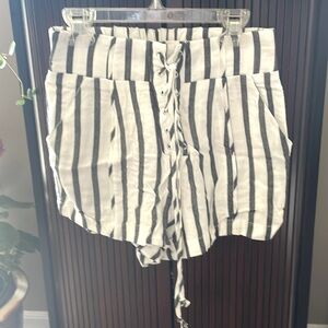 Love_ fire black-and-white striped linen shorts